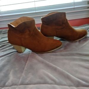 Bamboo suede booties